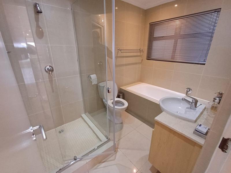 To Let 3 Bedroom Property for Rent in Mouille Point Western Cape